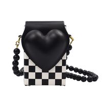 حقيبة جلدية سوداء سلسلة من اللؤلؤ على شكل قلب حقيبة الموضة الجديدة ذات الكتف الواحد 17 * 12 * 5 سم sku image 3