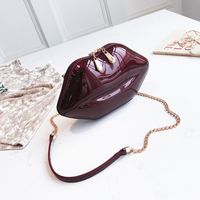 Fashion Dinner Bag Lips Crossbody Glossy Patent Leather Bag Chain Red Lips Banquet Bag 10*14*4cm sku image 1
