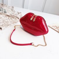 Fashion Dinner Bag Lips Crossbody Glossy Patent Leather Bag Chain Red Lips Banquet Bag 10*14*4cm sku image 3