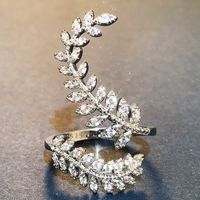 خاتم نسائي جديد من الزركون مطلي بالفضة خاتم إبداعي بأوراق النبات مجوهرات نحاسية main image 3