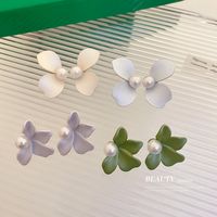 Fashion Inlaid Pearl Petal Solid Color Earrings Wholesale main image 4