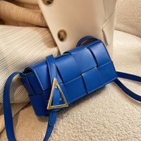 New Trendy Fashion Hand-woven Messenger Bag Chest Bag Small Square Bag 20*10*6cm main image 3