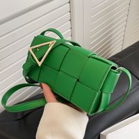 New Trendy Fashion Hand-woven Messenger Bag Chest Bag Small Square Bag 20*10*6cm main image 4