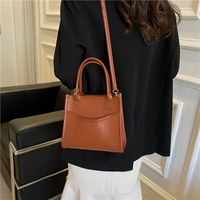 Retro Small Bag 2022 New Trendy Fashion Hand-held Messenger Bag 21*18.5*11cm main image 4