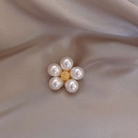 Flower Pearl Brooch Female Suit Anti-light Button Korean Fashion Pin Brooch Female sku image 3