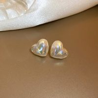 Fashion Pearl Heart Shaped Alloy Earrings Wholesale sku image 1