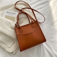 Retro Small Bag 2022 New Trendy Fashion Hand-held Messenger Bag 21*18.5*11cm sku image 2