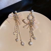 Boucles D&#39;oreilles Asymétriques À Pampilles En Cristal De Perle De Mode En Gros sku image 1