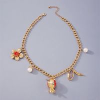 Exaggerated Necklace Metal Texture Imitation Pearl Flower Necklace Retro Resin Necklace main image 5