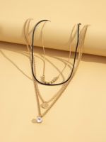 Korean Fashion Simple Alloy Inlaid Rhinestone Multi-layer Necklace Collarbone Chain main image 4