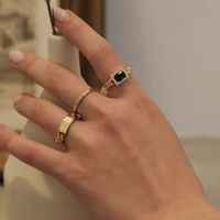 Retro Fashionable Vintage Emerald Zircon Chain Stacking Joint Fashion Index Finger Copper Ring main image 5