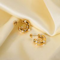 Fashion C-shaped 18k Gold Stainless Steel Hammer Pattern Pearl Inlaid Zircon Women's Earrings main image 4