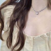 Fashion Diamond-encrusted Heart-shaped Pendant Necklace Retro Alloy Necklace main image 1
