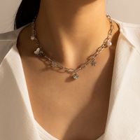 Collar De Perlas De Imitación De Cadena Gruesa Con Colgante De Estrella De Mariposa De Una Sola Capa Boho main image 1