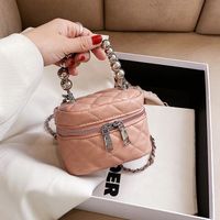 New Trendy Diamond Chain Handbag Shoulder Messenger Bucket Bag 14*9*9cm main image 3