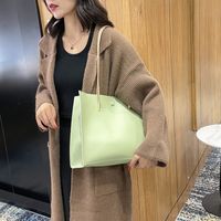 Large-capacity Women's New Fashion Tote Shoulder Mother Bag 33*27*11cm main image 1