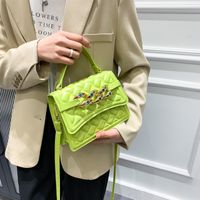 New Fashion Shoulder Texture Hand-held Square Chain Messenger Bag 21*16*7cm main image 4