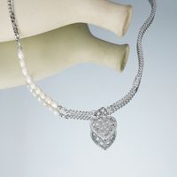 Nischenmode Perle Kupfer Herzförmige Halskette Schlüsselbeinkette main image 1
