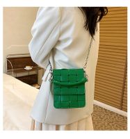 New Fashion Woven One-shoulder Small Square Chain Messenger Bag 14*18*5cm sku image 1