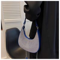 2022 New Fashion Rhinestone Shoulder Messenger Chain Crescent Bag 25.5*7.5*23cm sku image 3