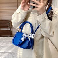 2022 New Fashion Bow Portable Messenger Handbag 19*14*12cm sku image 3