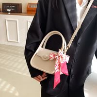 2022 New Fashion Bow Portable Messenger Handbag 19*14*12cm sku image 4