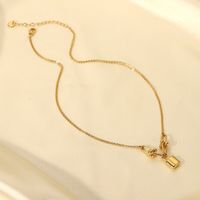 Fashion Stainless Steel Three-dimensionalu-shaped Chain Lock Shape Pendant Necklace main image 5