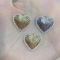 Vintage Hollow Copper Heart-shaped Inlaid Zircon Earrings Wholesale main image 3