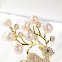 Christmas Deer Copper Zircon Pearl Cute Brooch main image 3