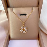 Fashion Titanium Steel Round Five-petal Flower Micro-encrusted Diamond Necklace main image 5