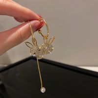 Cute Asymmetrical Inlaid Rhinestone Pearl Rabbit Shaped Earrings Wholesale main image 5