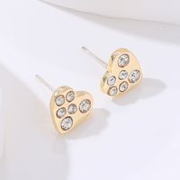 Boucles D'oreilles Classiques Simples En Forme De Cœur En Or Avec Strass Boucles D'oreilles Polyvalentes main image 3