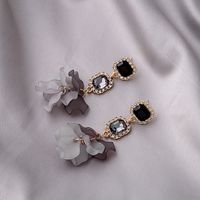 Retro Irregular Acrylic Crystal Black Rose Petal Earrings Wholesale main image 5