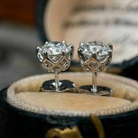 Mode Klassische Sechs-klaue Einzelne Diamant-zirkon-ohrringe Einfache Kupfer-ohrringe main image 1