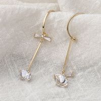 Simple Fashion C-shaped Copper Zircon Bows Asymmetrical Earrings main image 3