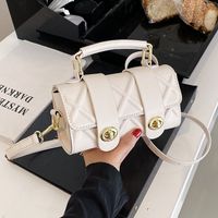 Women's Spring And Summer Double Metal Buckle Messenger Bag 19*11*7cm main image 3