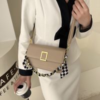 Women's New Trendy Braided Chain One-shoulder Messenger Bag 13*21*8cm main image 4