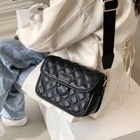 New Rhombus Embossed Solid Color Wide-band Messenger Small Square Bag 23*6*16cm main image 4