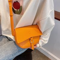 New Fashion Simple Solid Color Messenger Saddle Bag 21*17*7.5cm main image 5