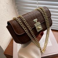 2022 New Spring Fashion Chain One-shoulder Women's Bag 20*10.5*5cm main image 4
