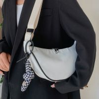 Simple Solid Color Messenger Bag Female Spring Simple Dumpling Bag 31*15*7cm main image 4