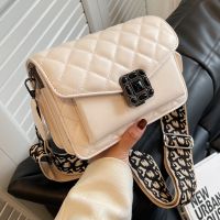 Rhombus Women's New Wide Shoulder Strap Crossbody One-shoulder Small Square Bag Simple 20.5*14*11cm main image 5
