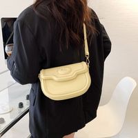 2022 New Pure Color Messenger Saddle Bag 21*15*7cm sku image 1