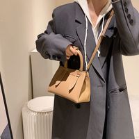 Women's New Hand-held Small Square Single-shoulder Messenger Bag 21*15*11cm sku image 2