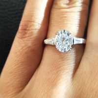 Bague De Dames De Mariage En Trois Dimensions Avec Gros Diamants Incrustés De Cuivre Simple À La Mode main image 4
