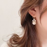 Fashion Pearl Diamond Bow Earrings Simple Alloy Earrings main image 4