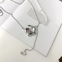 Fashion Rhinestone-studded Flower Pearl Long Necklace Wholesale sku image 2