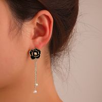 Retro Diamond Black Camellia Earrings Fashion Alloy Earrings main image 1