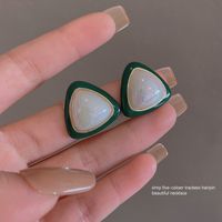 Retro Geometric Pearl Female Simple Green Alloy Earrings Ear Jewelry main image 2