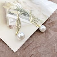 Fashion Pearl Diamond Earrings Simple Wing-shaped Alloy Earrings main image 5